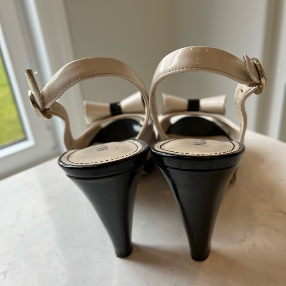 Anne Klein heels with bow black & cream - Picture 8 of 10
